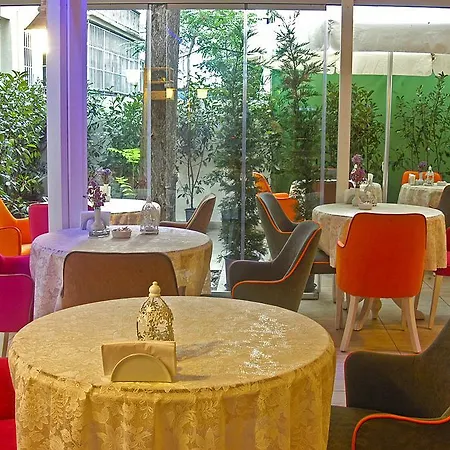 Otel East
