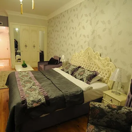 Hotel East