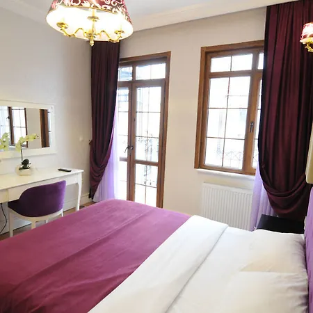 East Hotel 3*