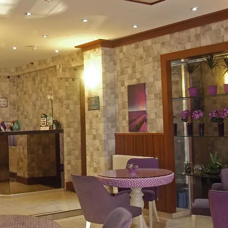 East Hotel 3*